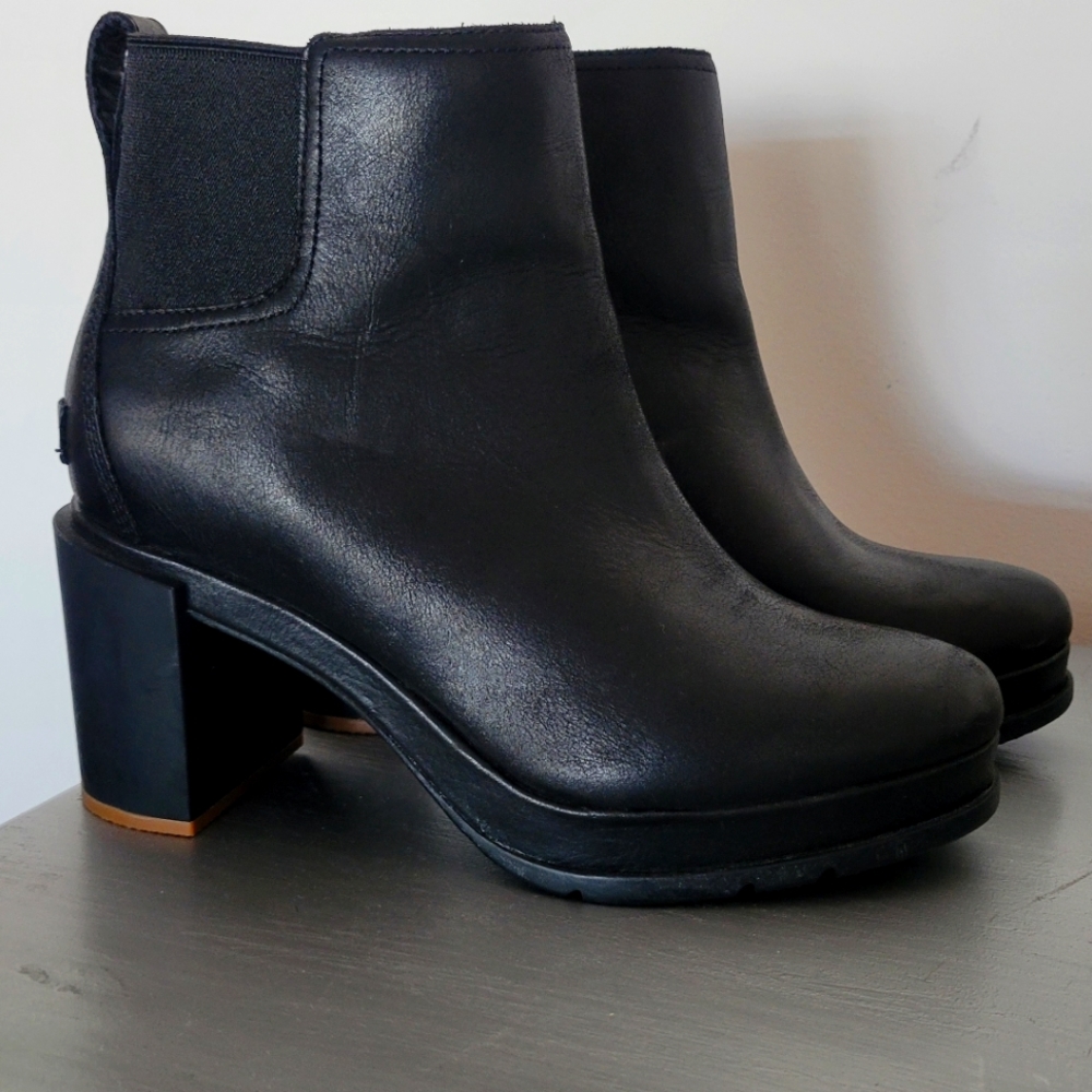 NEW Sorel Black Leather BLAKE Waterproof Block Heel Chelsea Boot Bootie Size 9